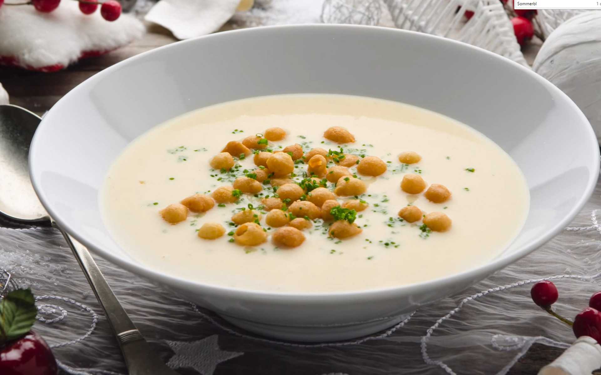 Grüner Veltliner-Cremesuppe mit Backerbsen