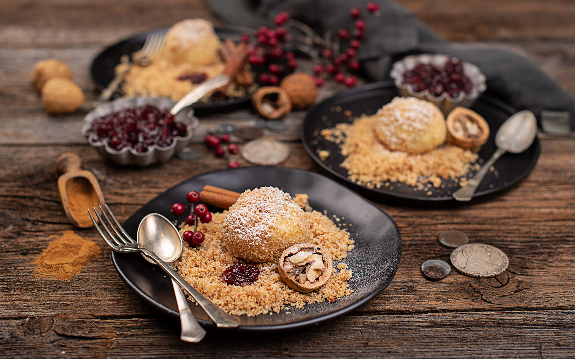 Topfen Preiselbeer Knödel