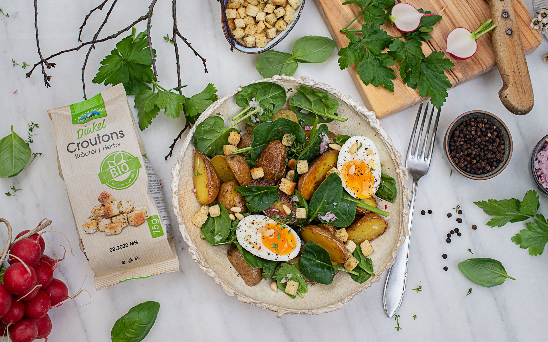 Frühlings-Kartoffelsalat mit Radieschen-Dressing