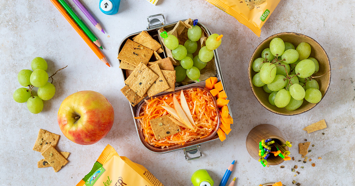 Jausenbox mit Apfel-Karotten-Sellerie Salat von LAND-LEBEN