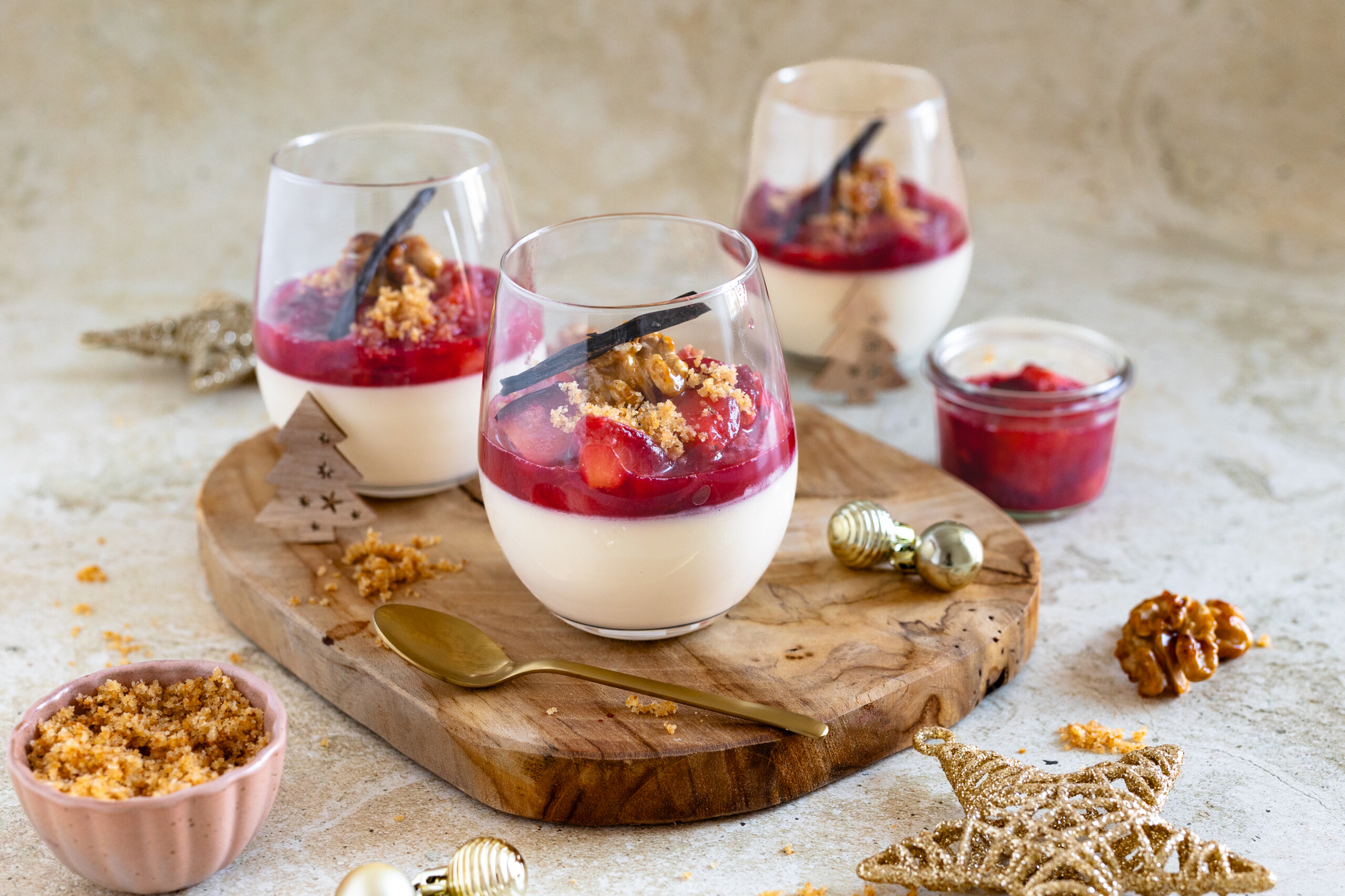 Panna Cotta mit Zimtbrösel